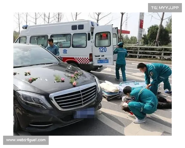 马丁内斯驾车发生交通事故，致一名老人受伤。