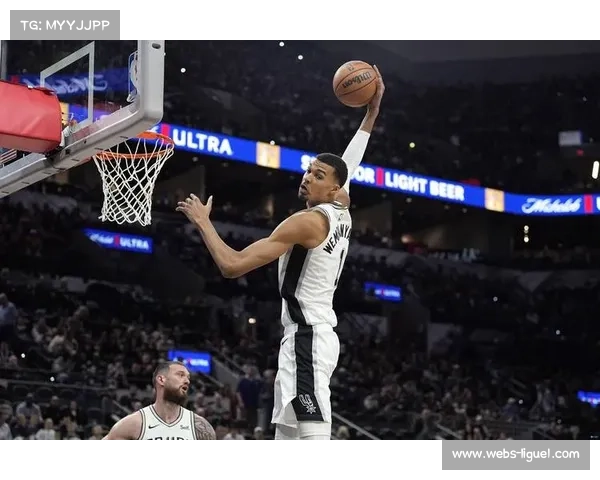 马刺队文班亚马在NBA杯决赛中替补出战